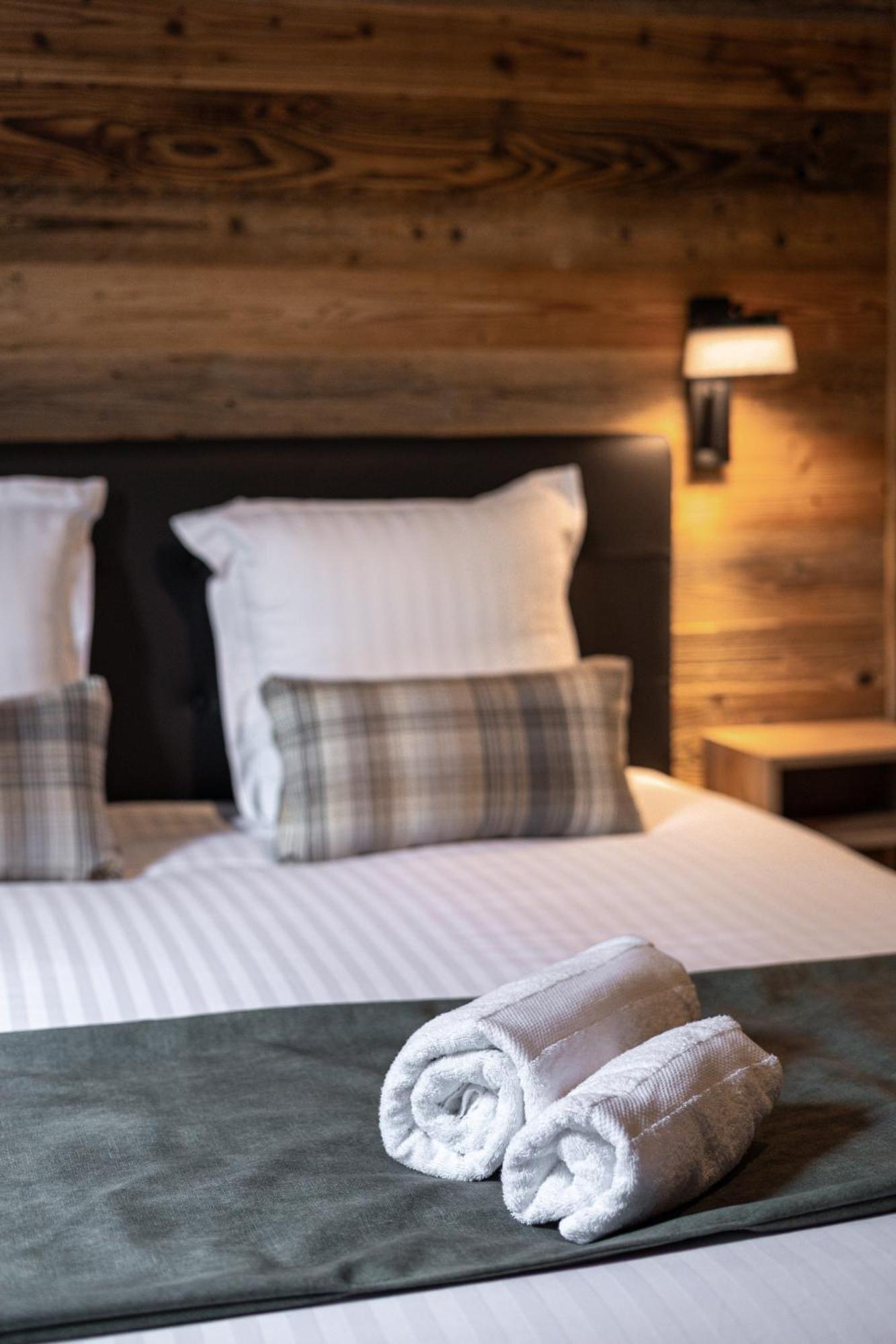 Les Lodges Du Lac Saint-Alban-de-Montbel Экстерьер фото