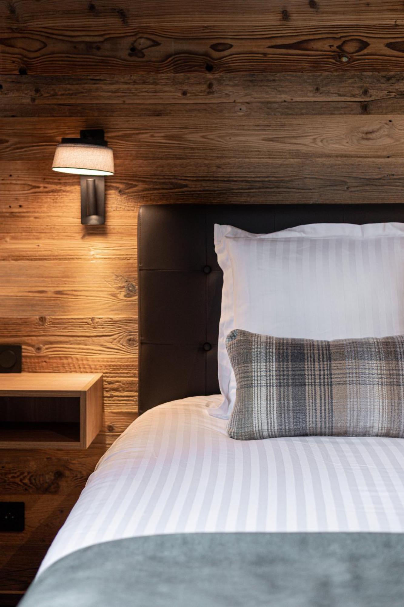 Les Lodges Du Lac Saint-Alban-de-Montbel Экстерьер фото