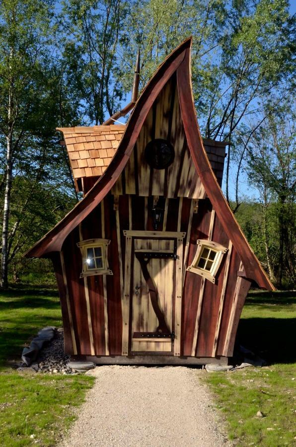 Les Lodges Du Lac Saint-Alban-de-Montbel Экстерьер фото
